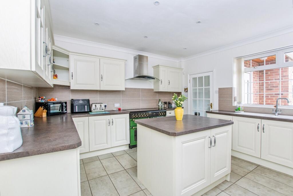 House in Peterborough - View 4