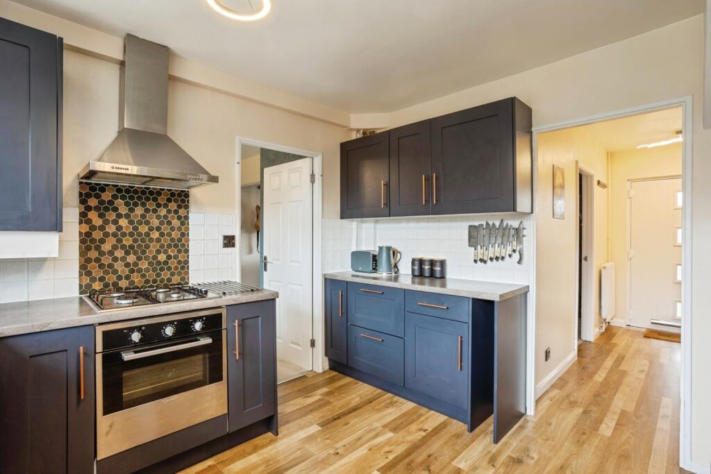 House in Rushcliffe, Radcliffe-on-Trent - More