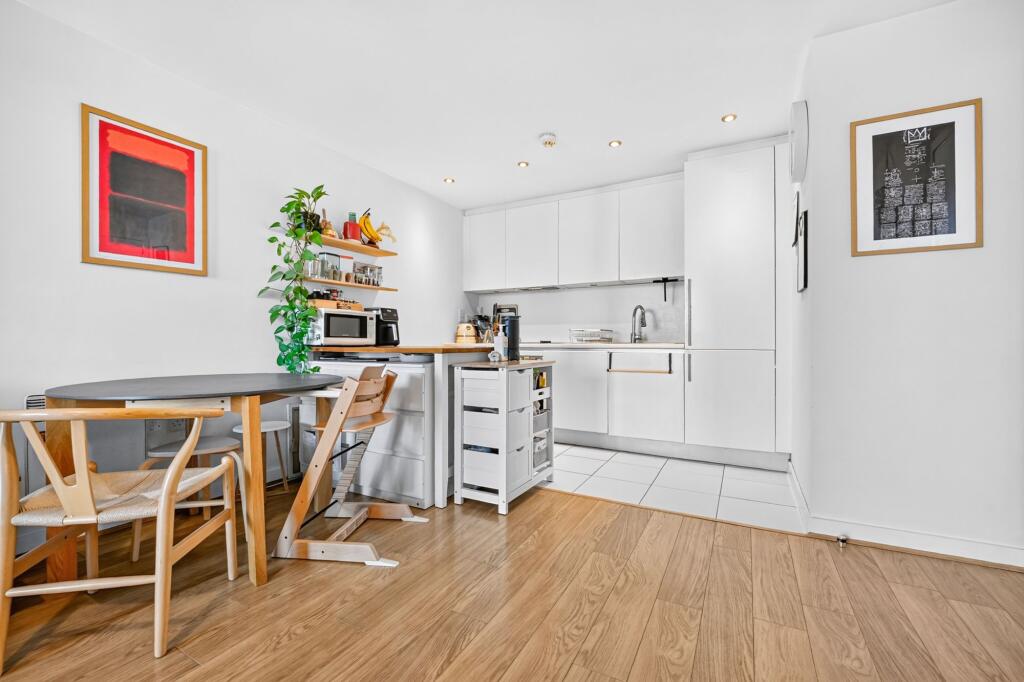 Apartment in London - View 4