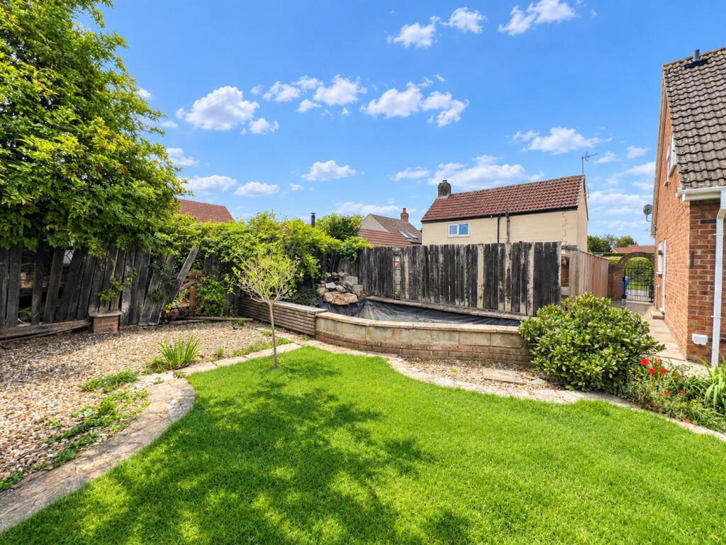 House in Hull - View 4