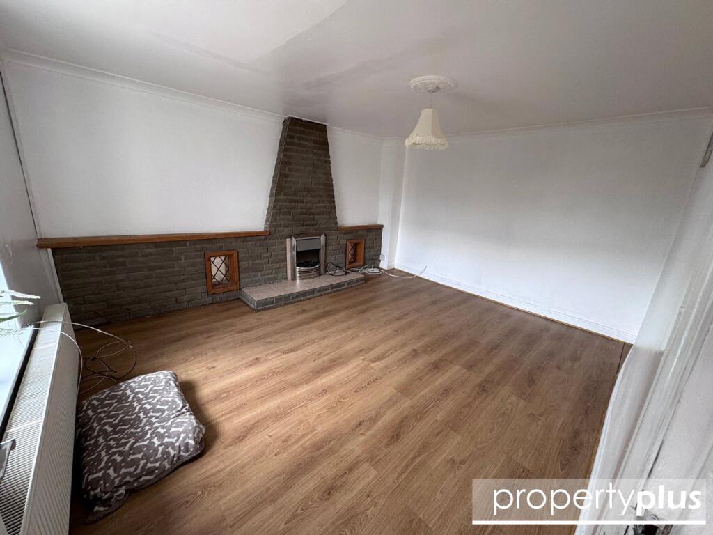 House in Tonypandy, Tonyrefail - More