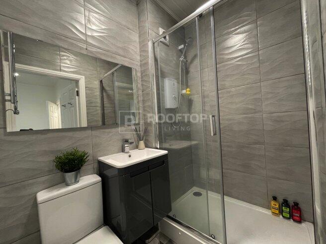 1 bedroom house share for rent