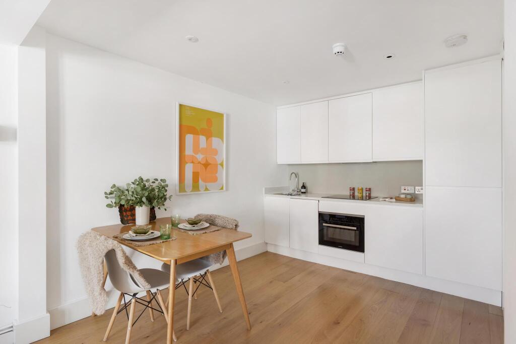 Apartment in London - More