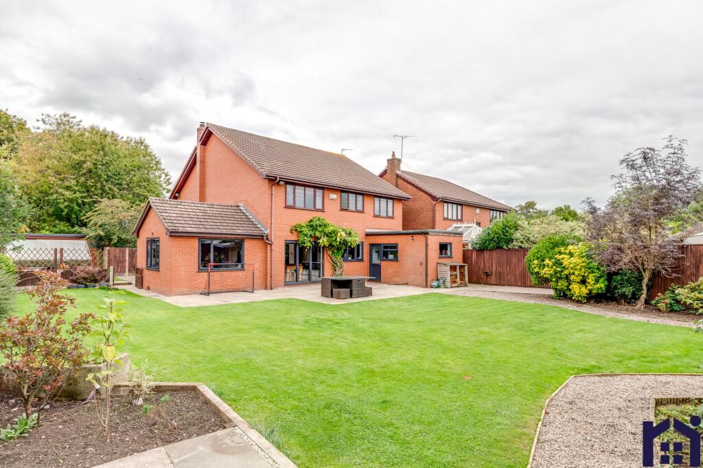 Main image of property: Lichen Close, Charnock Richard, PR7 5TT