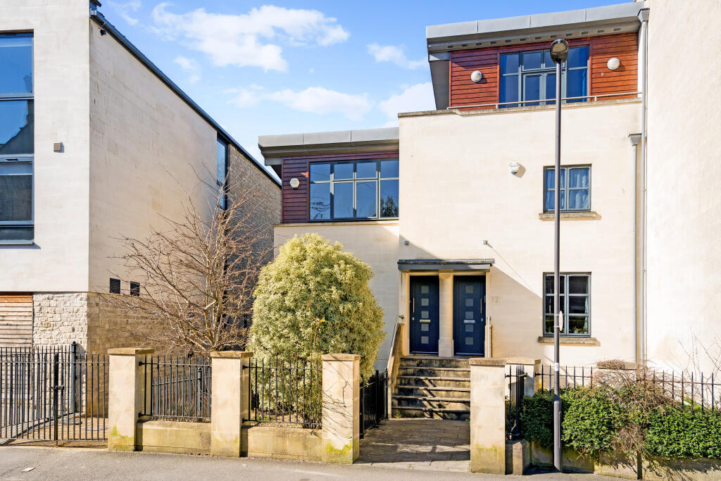St. Johns Road, Bathwick, BA2