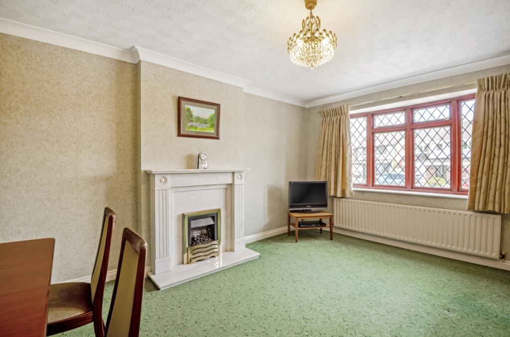 House in Broxtowe, Assarts Farm Estate, Nuthall - View 3