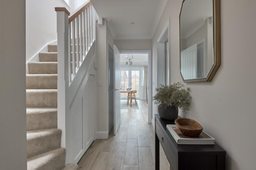 House in Tonbridge - More
