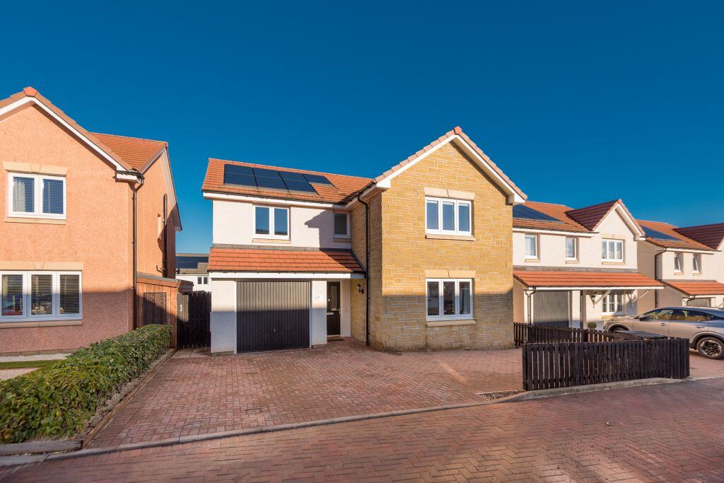 Main image of property: 32 Simpson Avenue, Dunbar, East Lothian, EH42 1XX