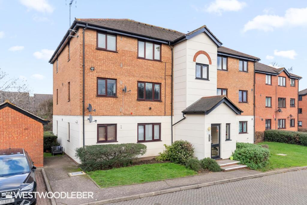 Main image of property: Parrotts Field, Hoddesdon