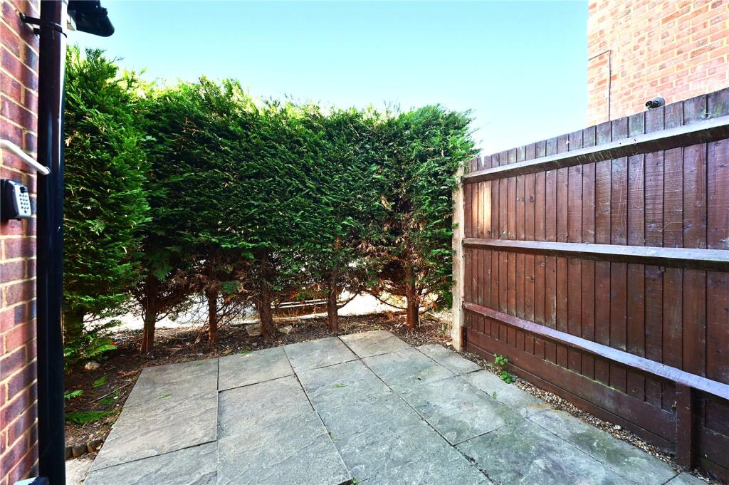 House in Hart, Moulsham Green, Yateley - More