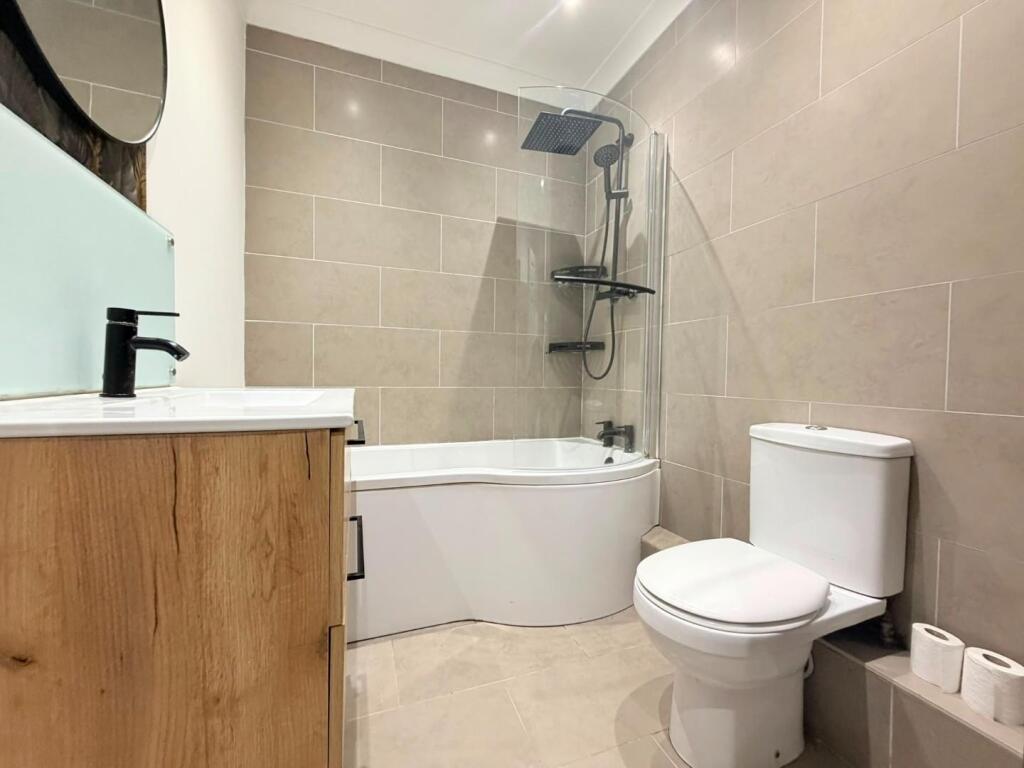 Apartment in Hove, Aldrington - View 5