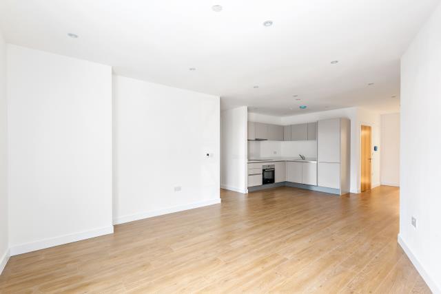Apartment in Reading - View 4