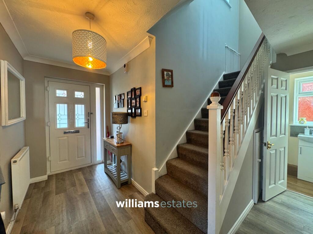 Clos Deganwy, Bodelwyddan, LL18 photo 4