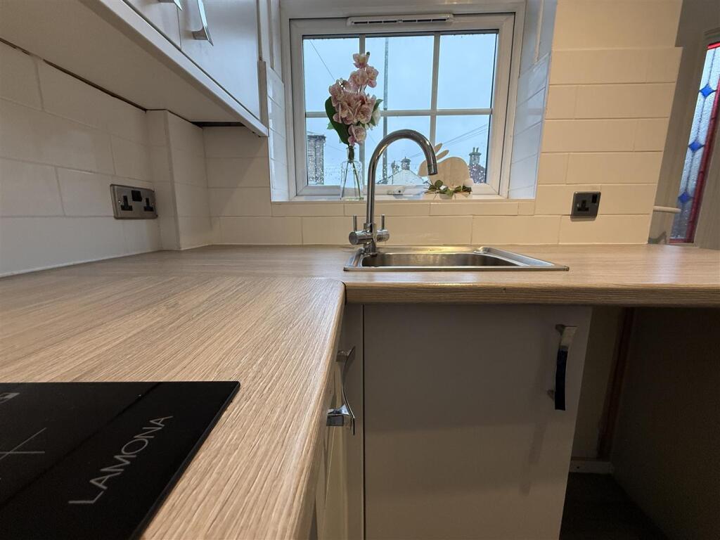 Additional image 9 of Preston Buildings, Scholes, Cleckheaton, BD19 6EJ