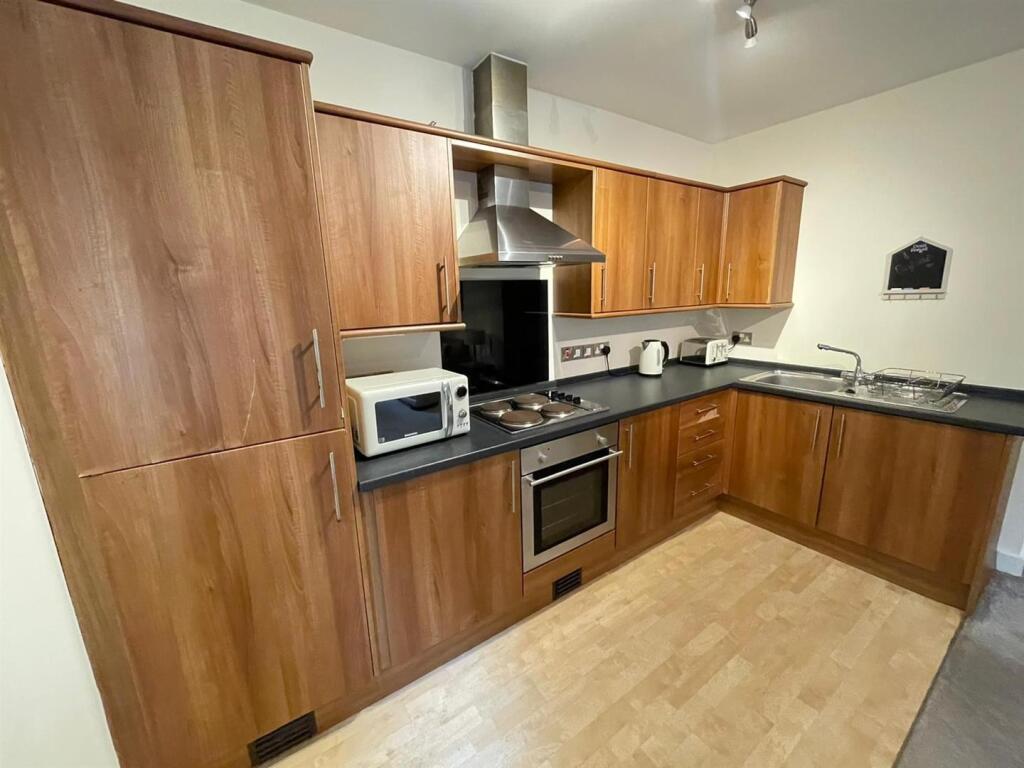 Apartment in Manchester - View 5