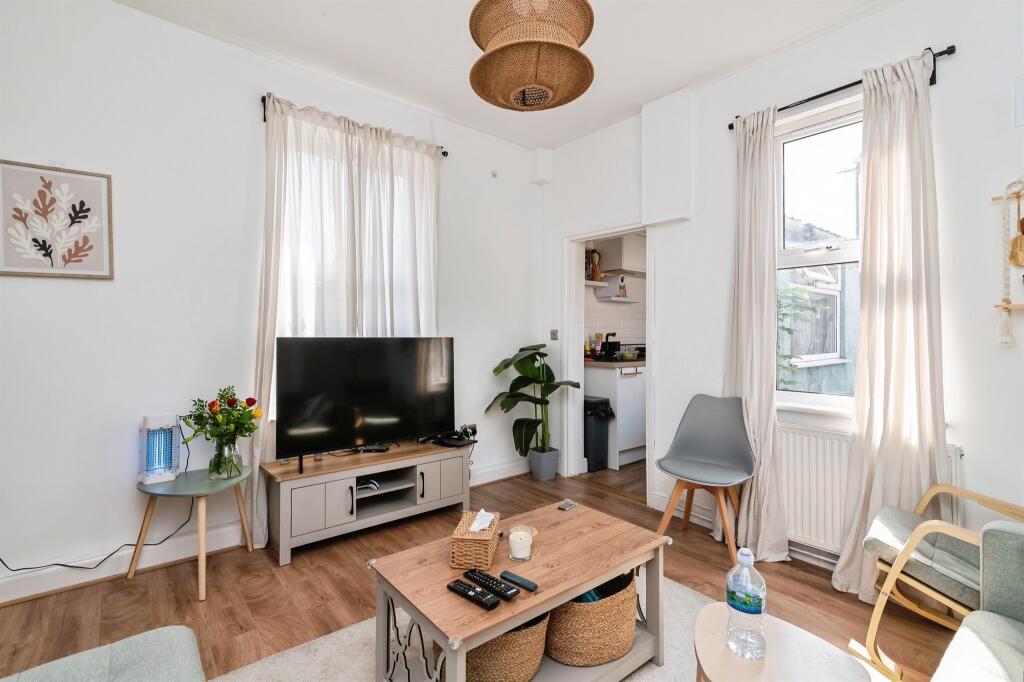 House in Nottingham, New Basford - View 4