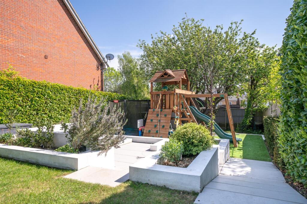 Additional image 33 of Green Lane, St. Albans