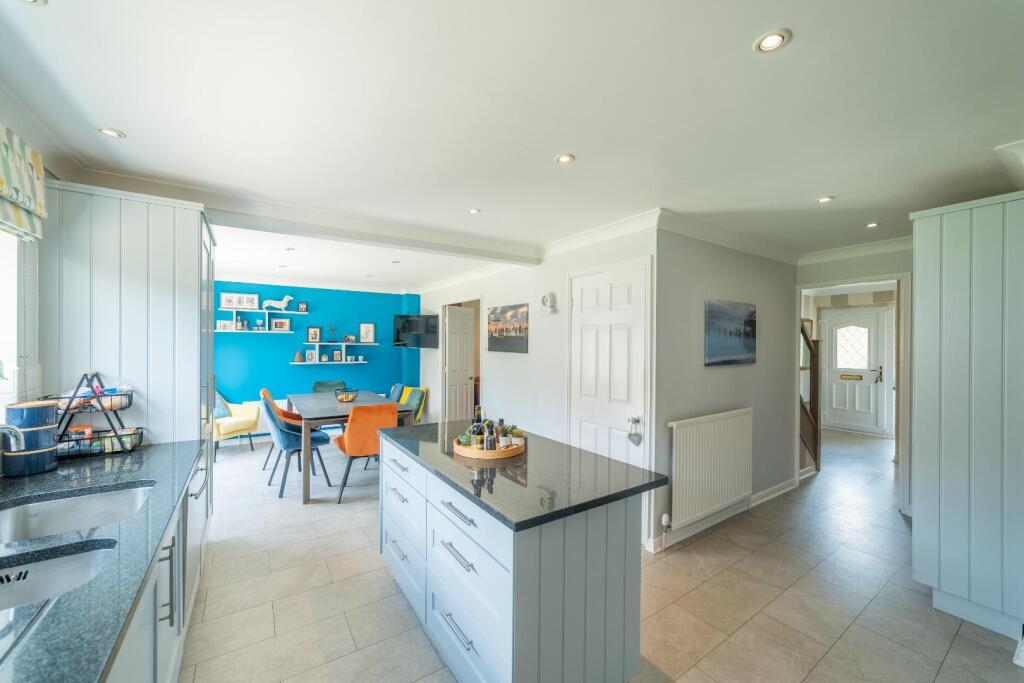 Grange Court, Alwoodley photo 4