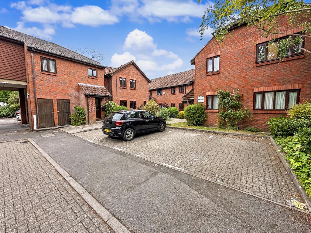 Studio flat on St Johns, £165,000