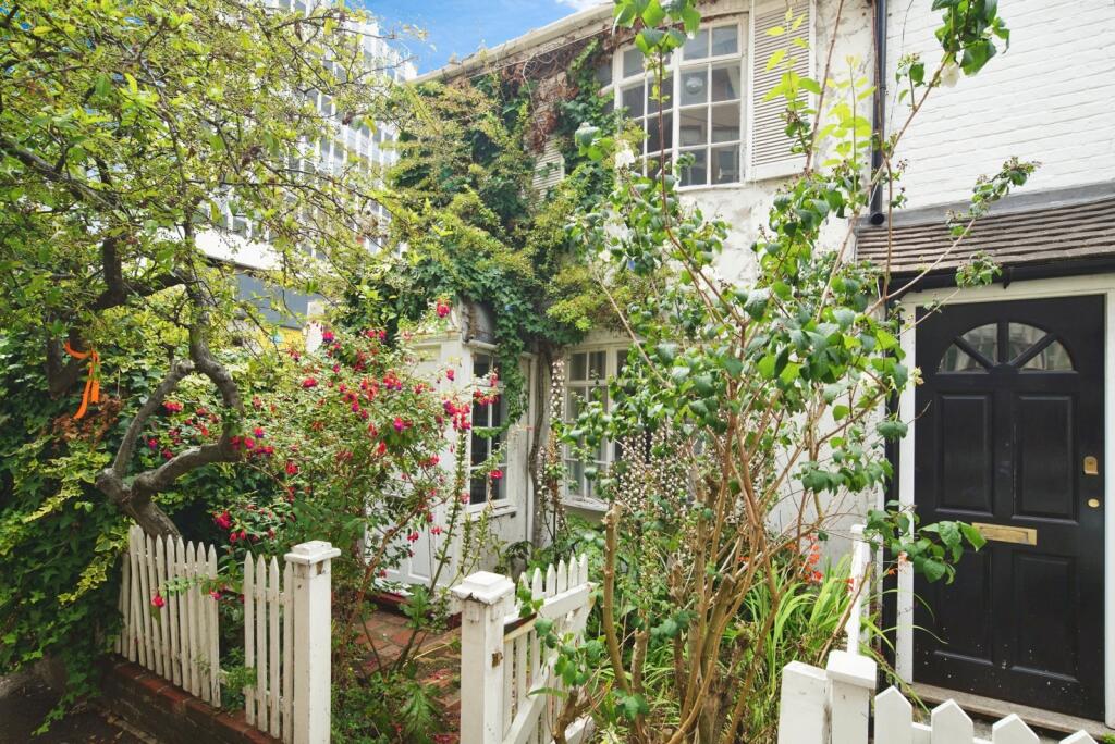 Main image of property: Frederick Gardens, Brighton, East Sussex, BN1