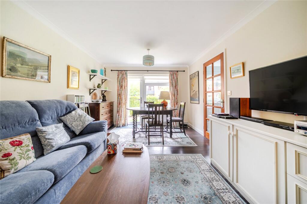 Apartment in London - View 2