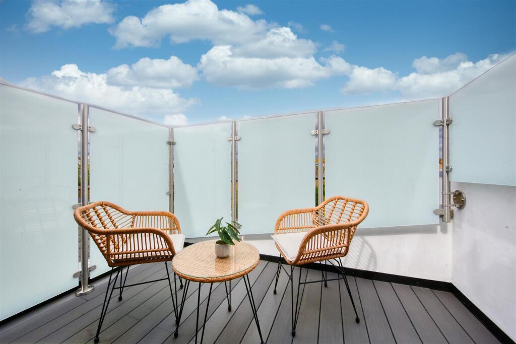 Apartment in London - View 3