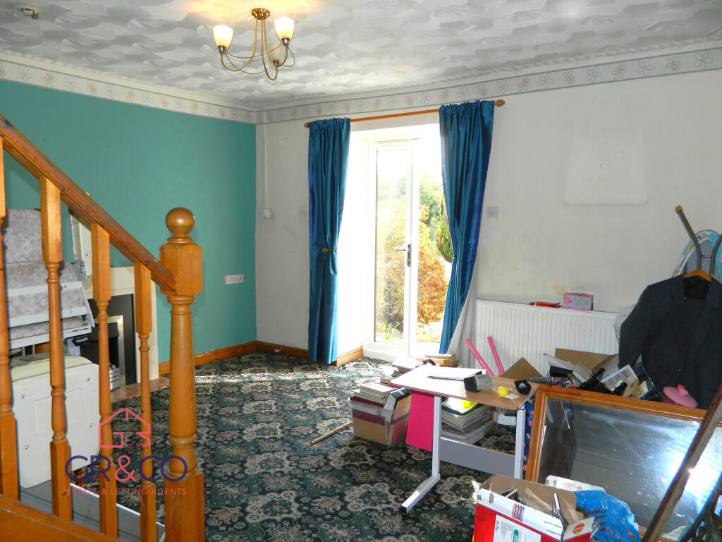 House in Newport - View 5