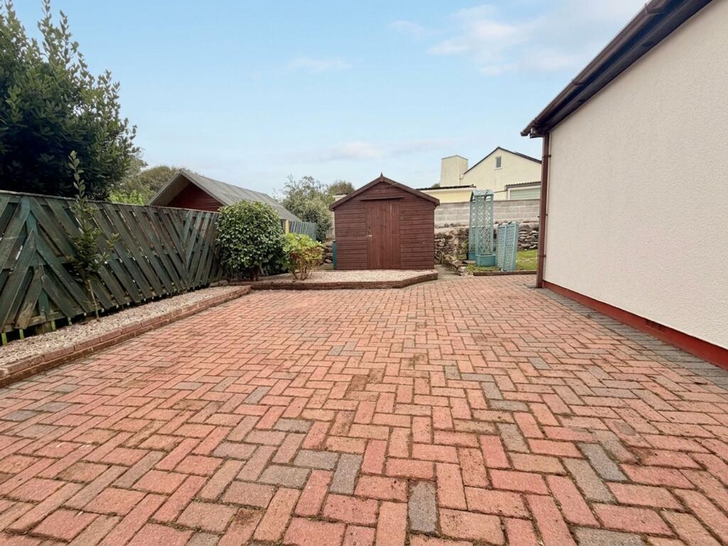 House in Camborne, Knave-Go-By - More