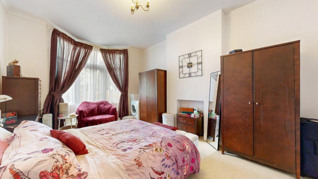 Apartment in London - View 3