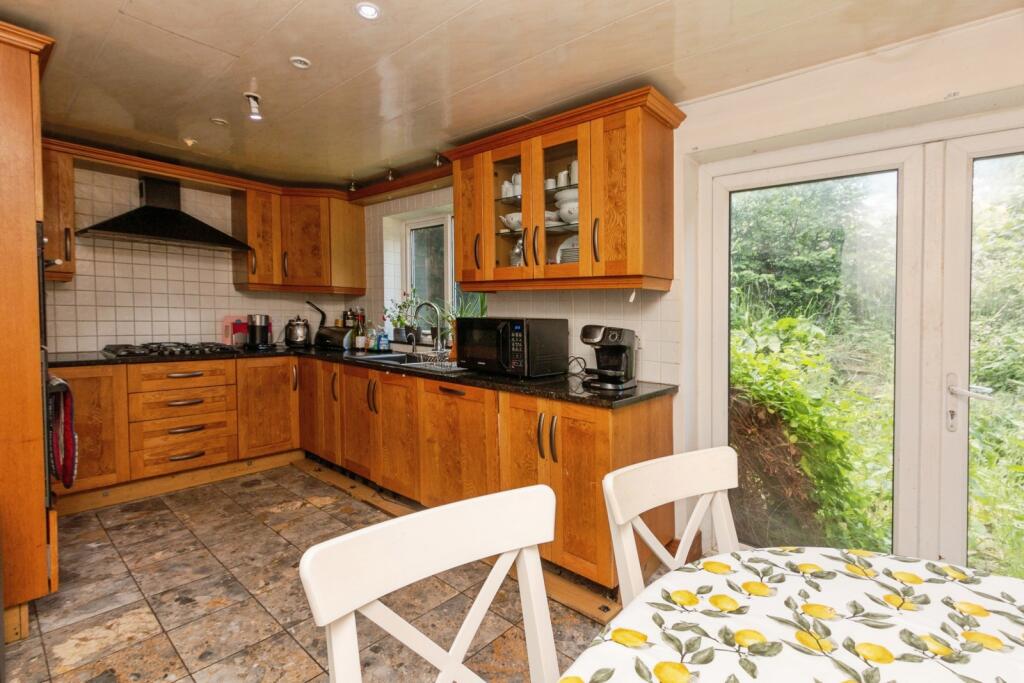 House in Basingstoke and Deane, Sherborne St. John - View 3