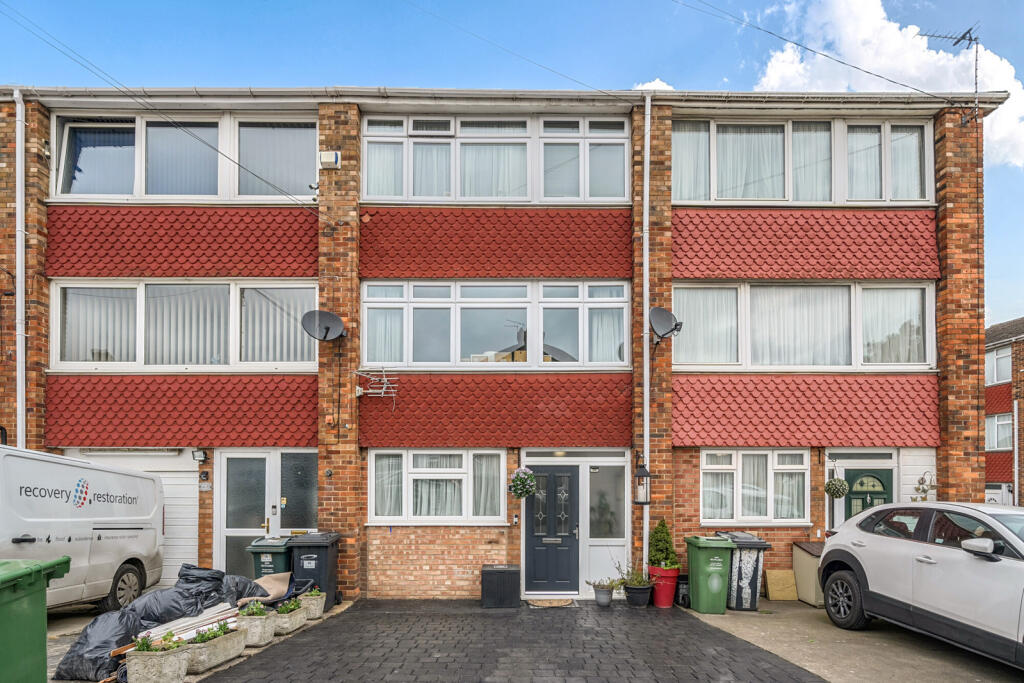 Main image of property: Cadogan Avenue, Dartford, Kent