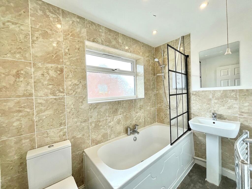 House in Stoke-on-Trent - View 4