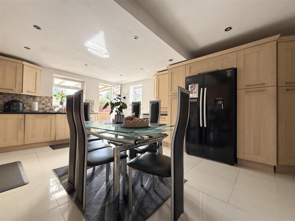 House in Leicester - View 5
