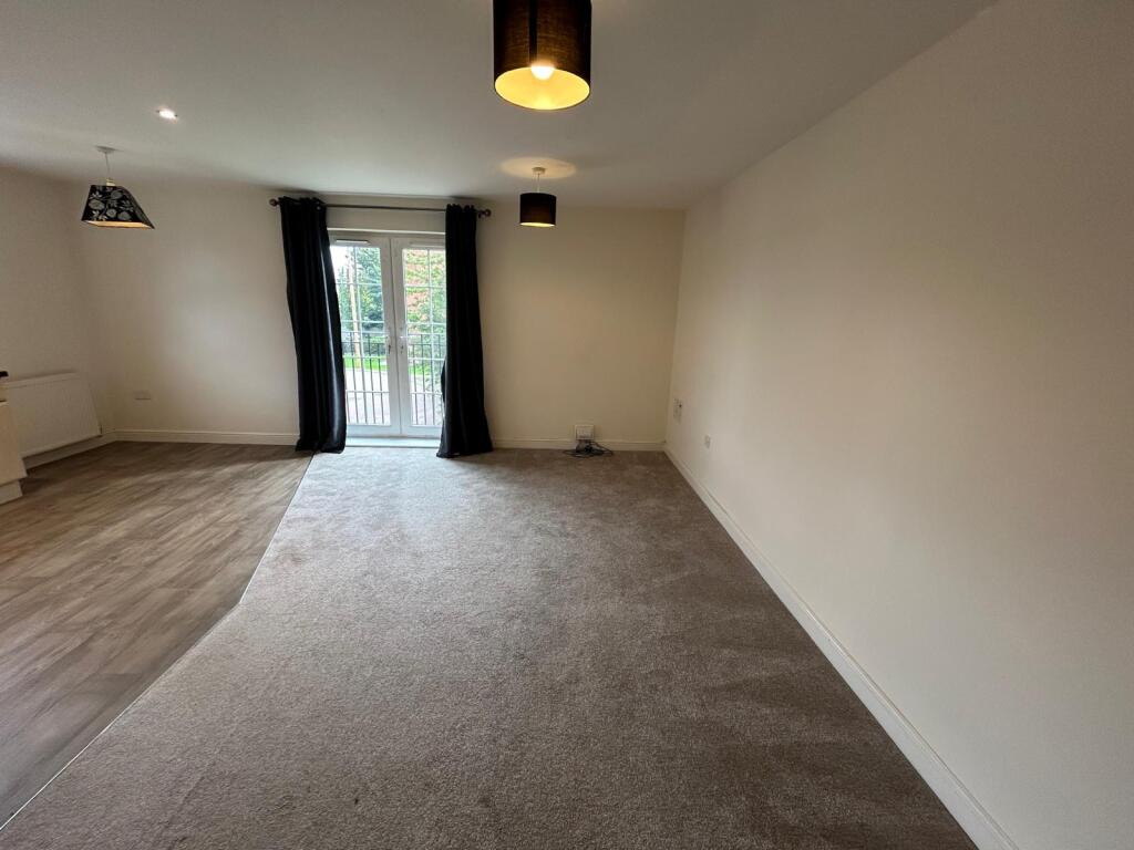 Apartment in Kingston upon Hull, Bransholme - View 5