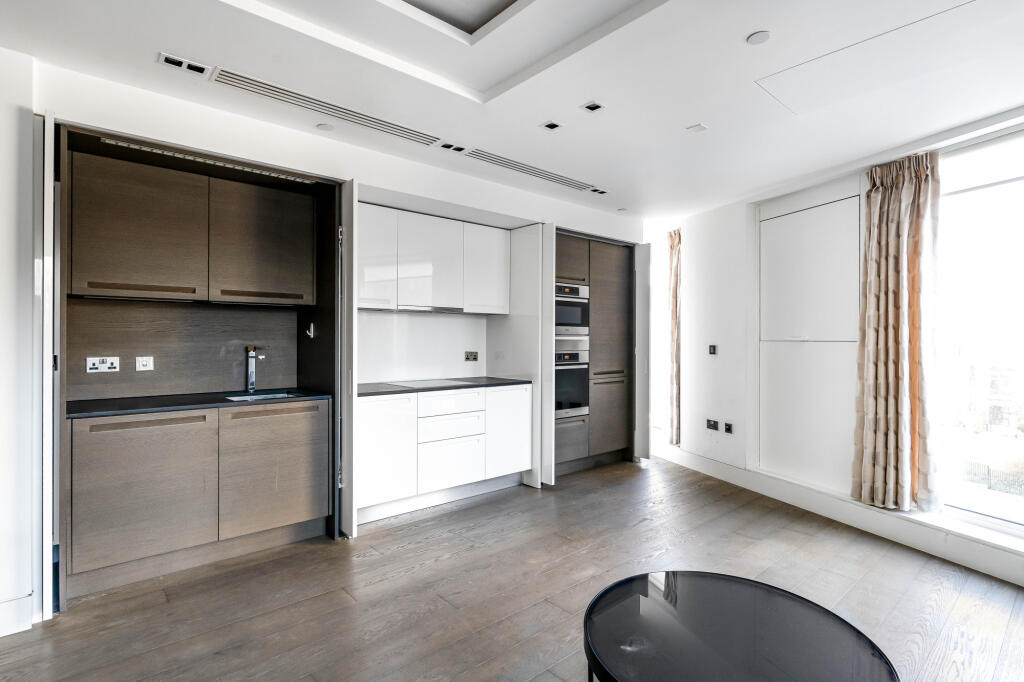 Main image of property: 389, Kensington High Street, London, W14