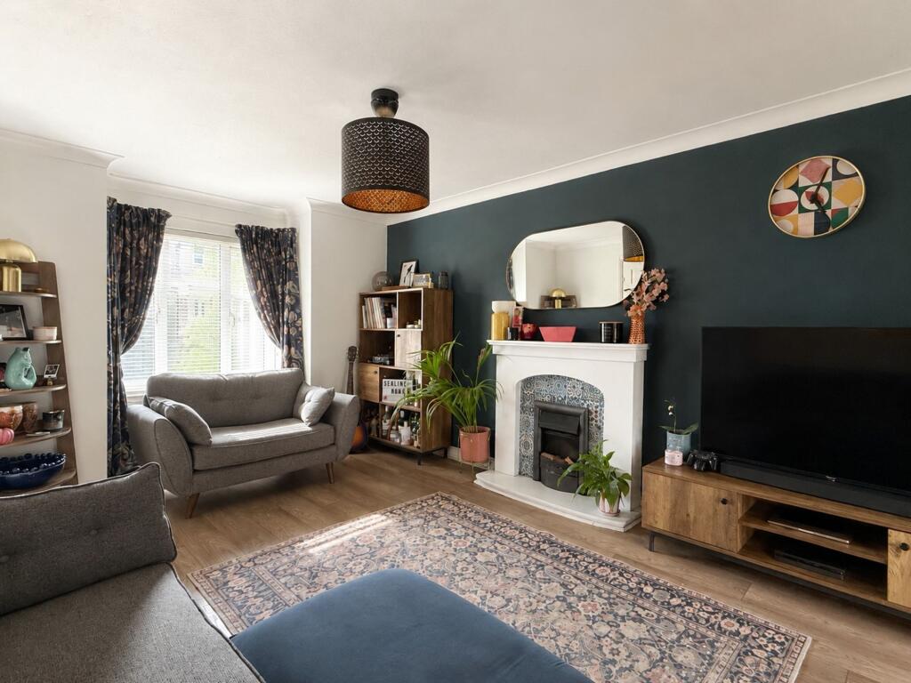 House in Glasgow, Leverndale, Crookston Road - View 3