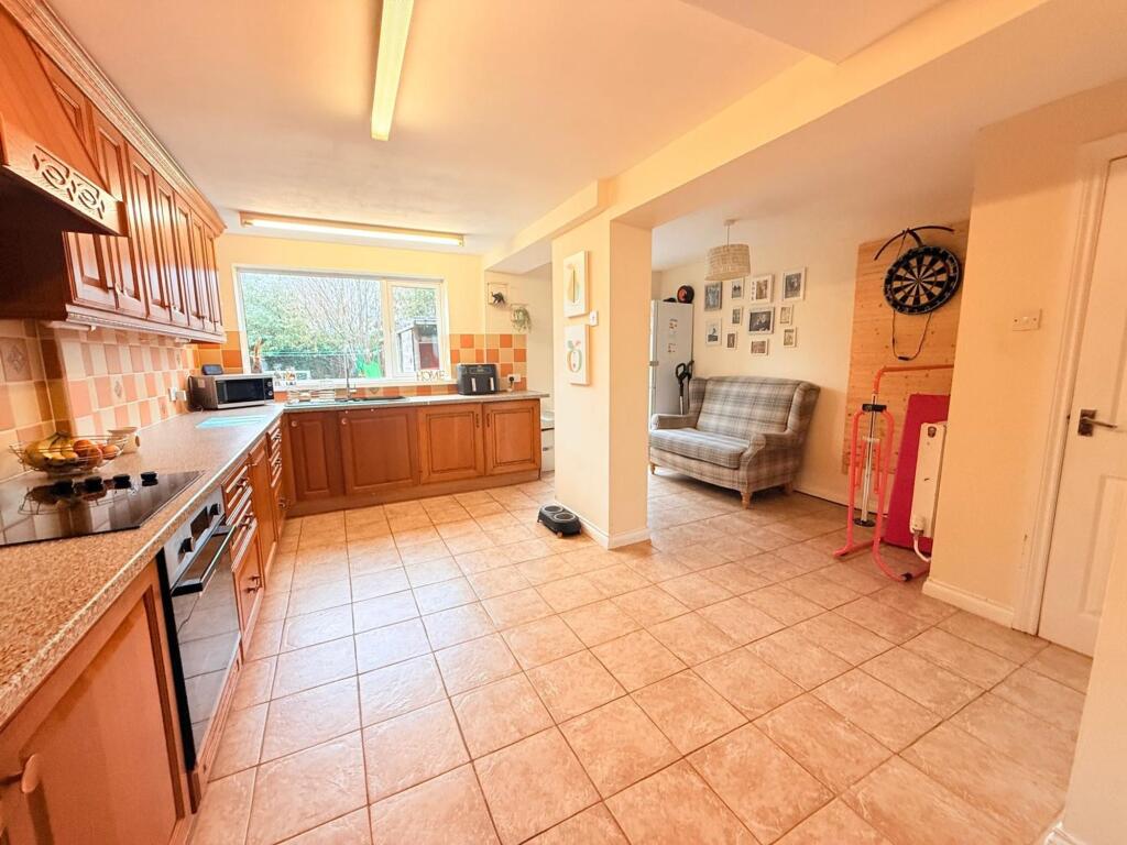 Timberley Drive, Grimsby, DN37 photo 5