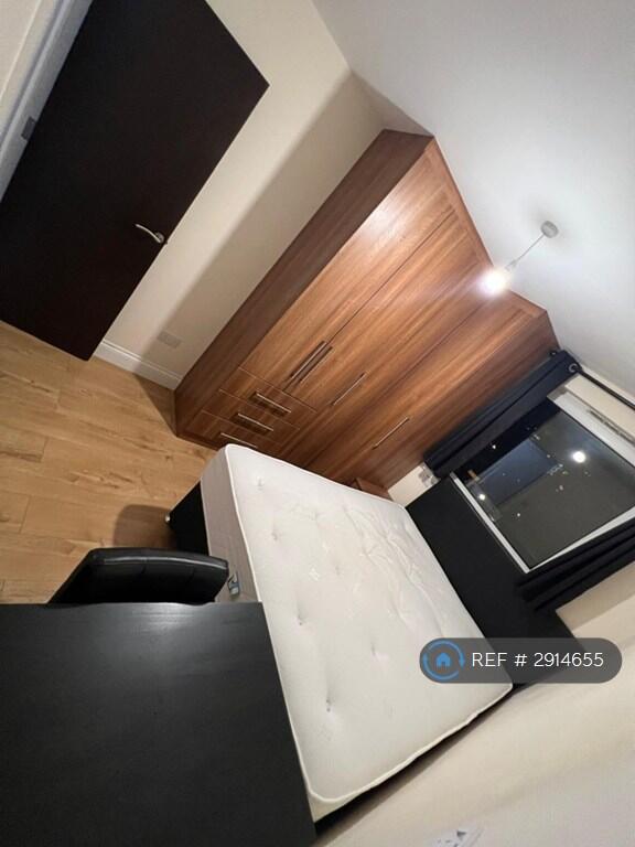 4 bedroom flat for rent