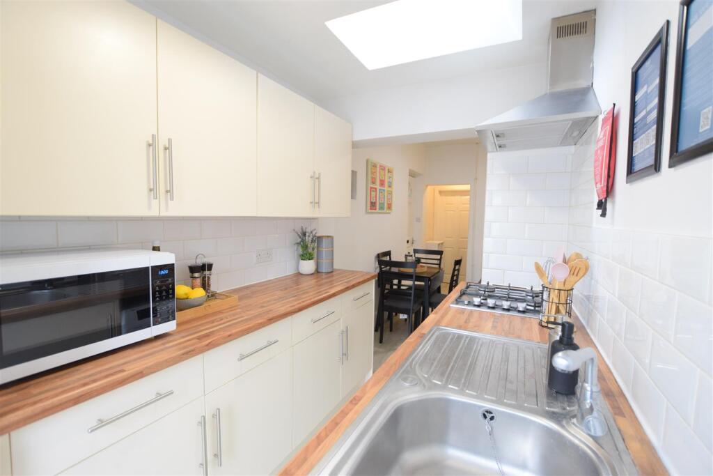 House in Lincoln, New Boultham - View 4
