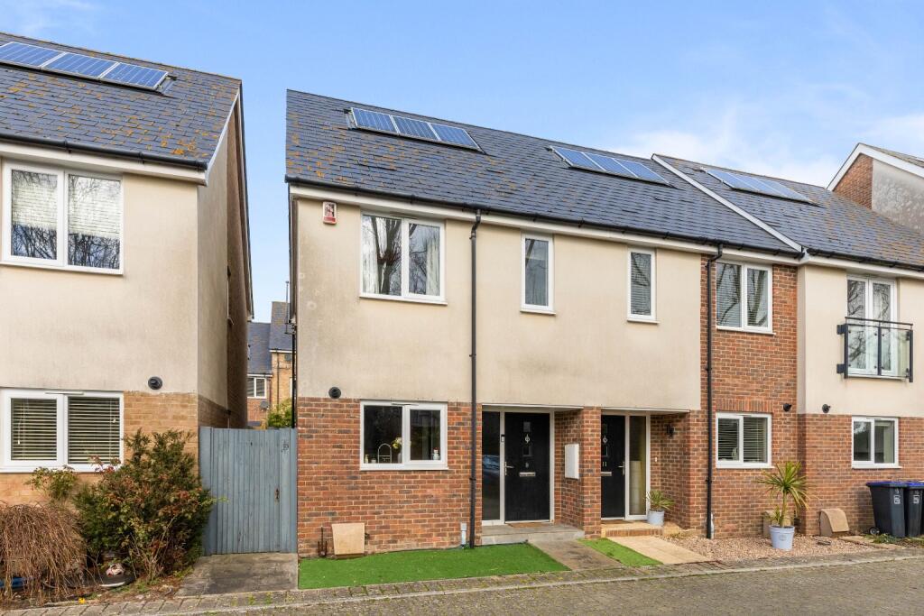 Main image of property: Amber Close , Southland Hospital Development