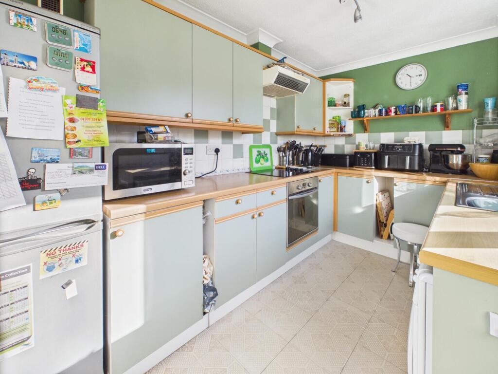 5 Thomas Gibson Drive, Horncastle photo 4