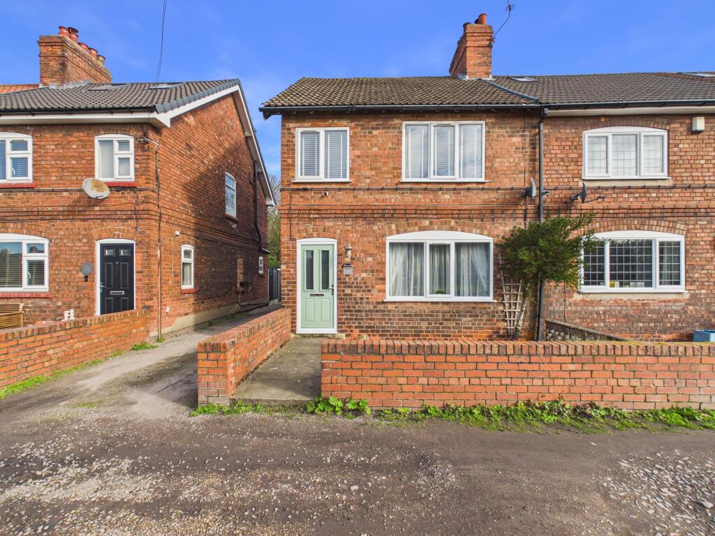 Main image of property: Ouse Bank, Selby, YO8