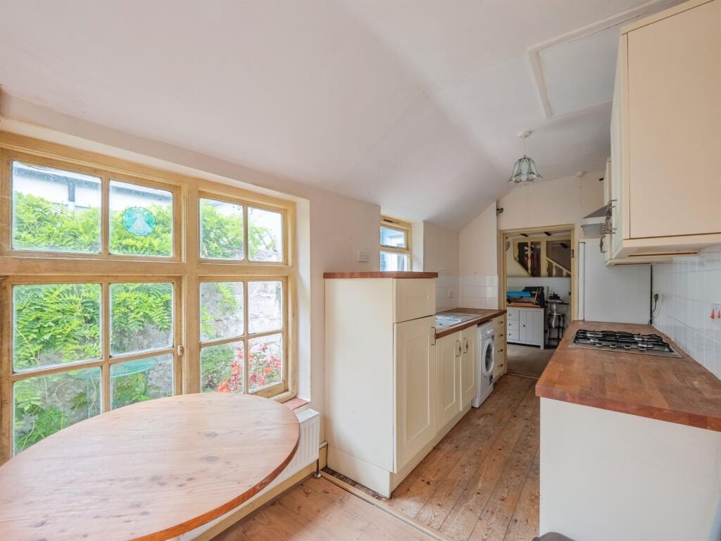 House in Dorchester - View 4