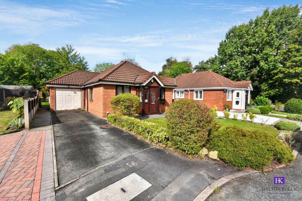 Main image of property: Ledyard Close, Old Hall, WA5
