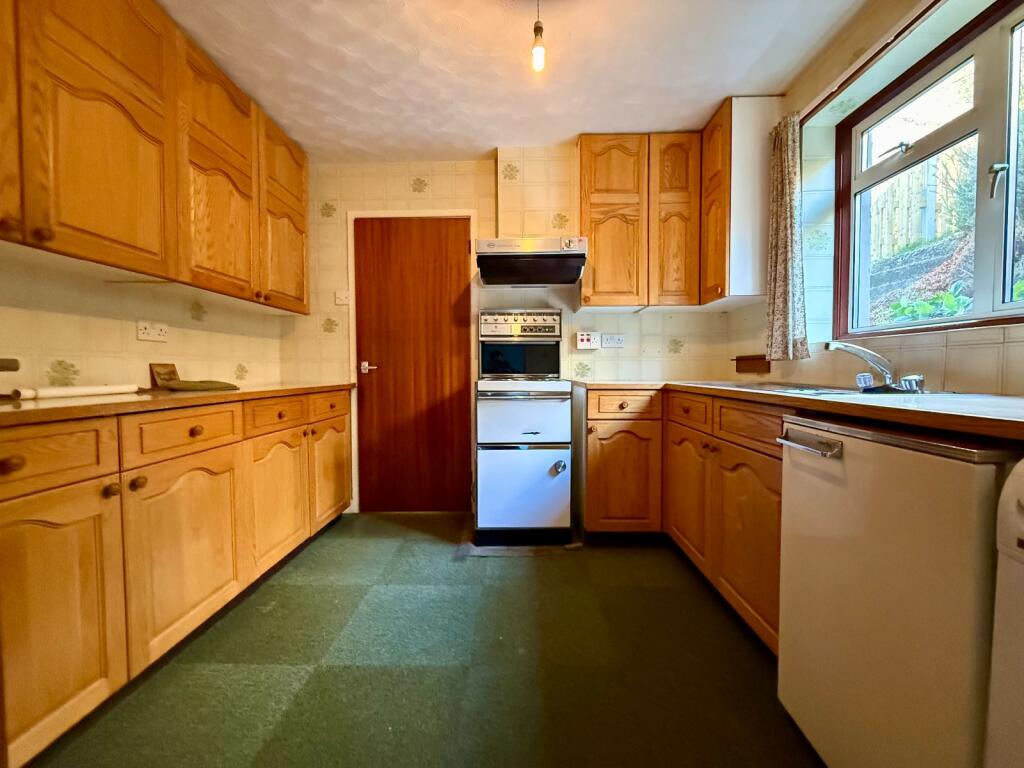 Westcroft, 2 Coed y Fronallt Estate, Dolgellau, LL40 2YG photo 3