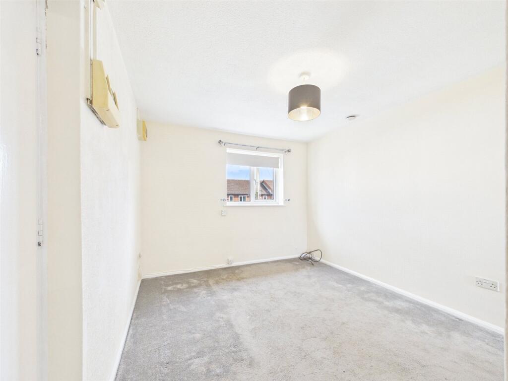 Beech Close, Hardwicke, Gloucester, Gloucestershire, GL2 - View 4