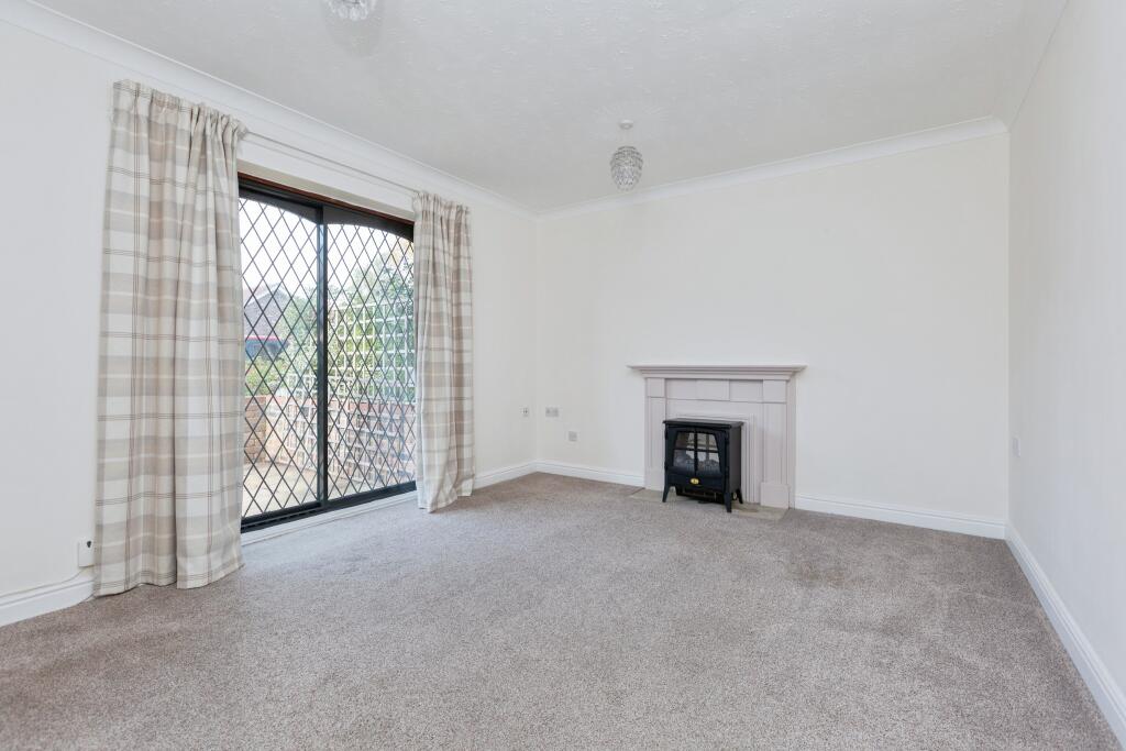 The Hawthorns, Lutterworth, LE17 photo 2