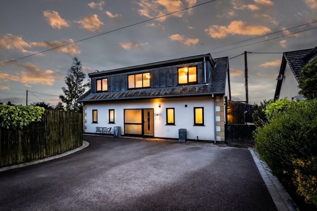 Main image of property: Parrotts Nest , Furness Field, Werneth Low, Gee Cross.