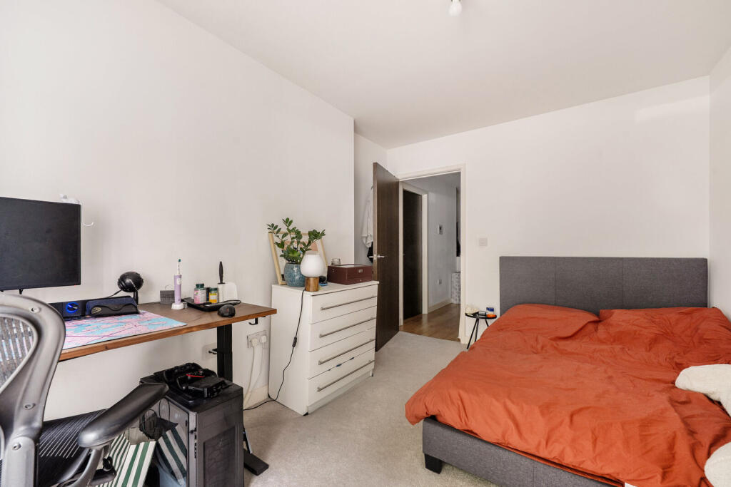 Apartment in London - View 5