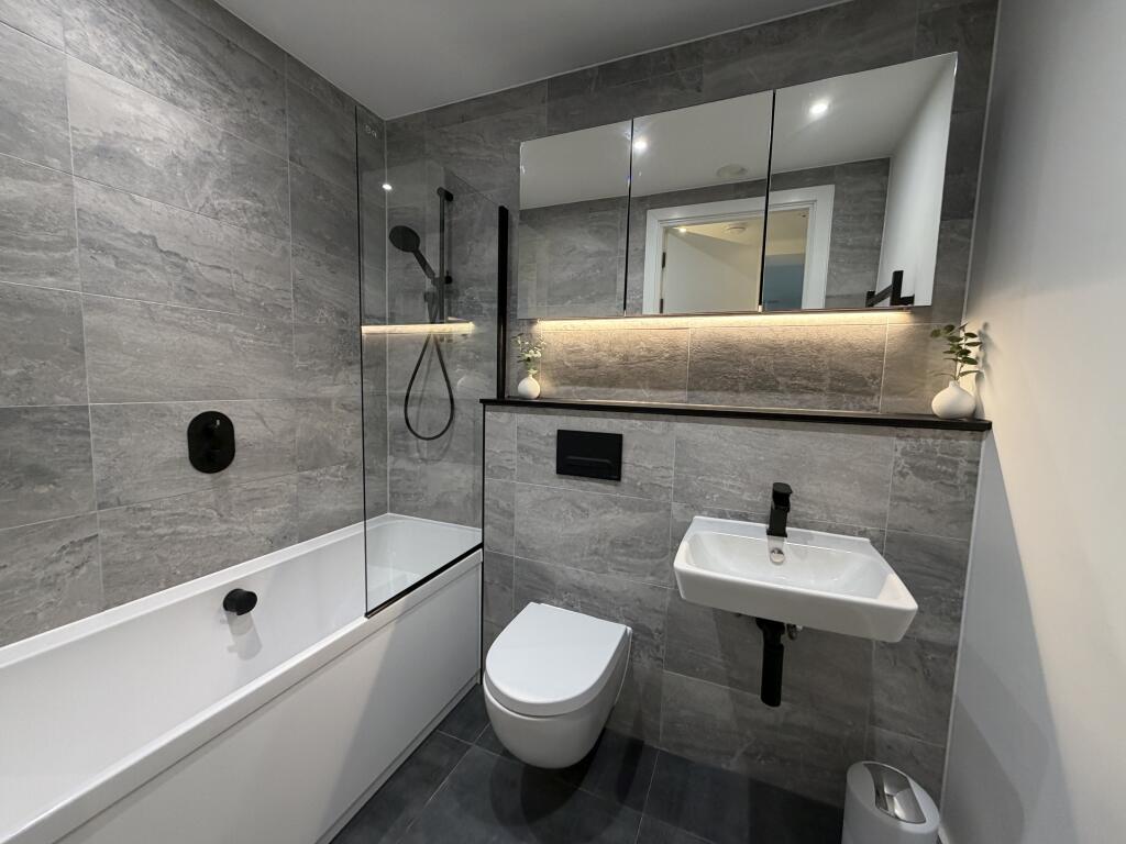 Apartment in Manchester - View 4